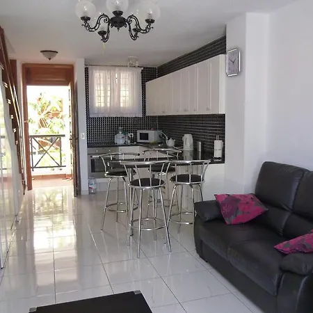 Apartman Parque Santiago 2 *